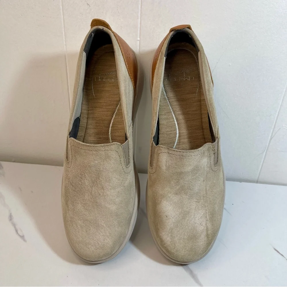 Dansko Beige Suede Leather Slip-on Comfort Sneaker Women's Sz 7.5-8/EU 38 Nurse